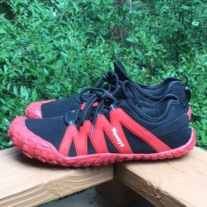 Weweya Men’s Shoes Sz 43 EUR, 9.5 US